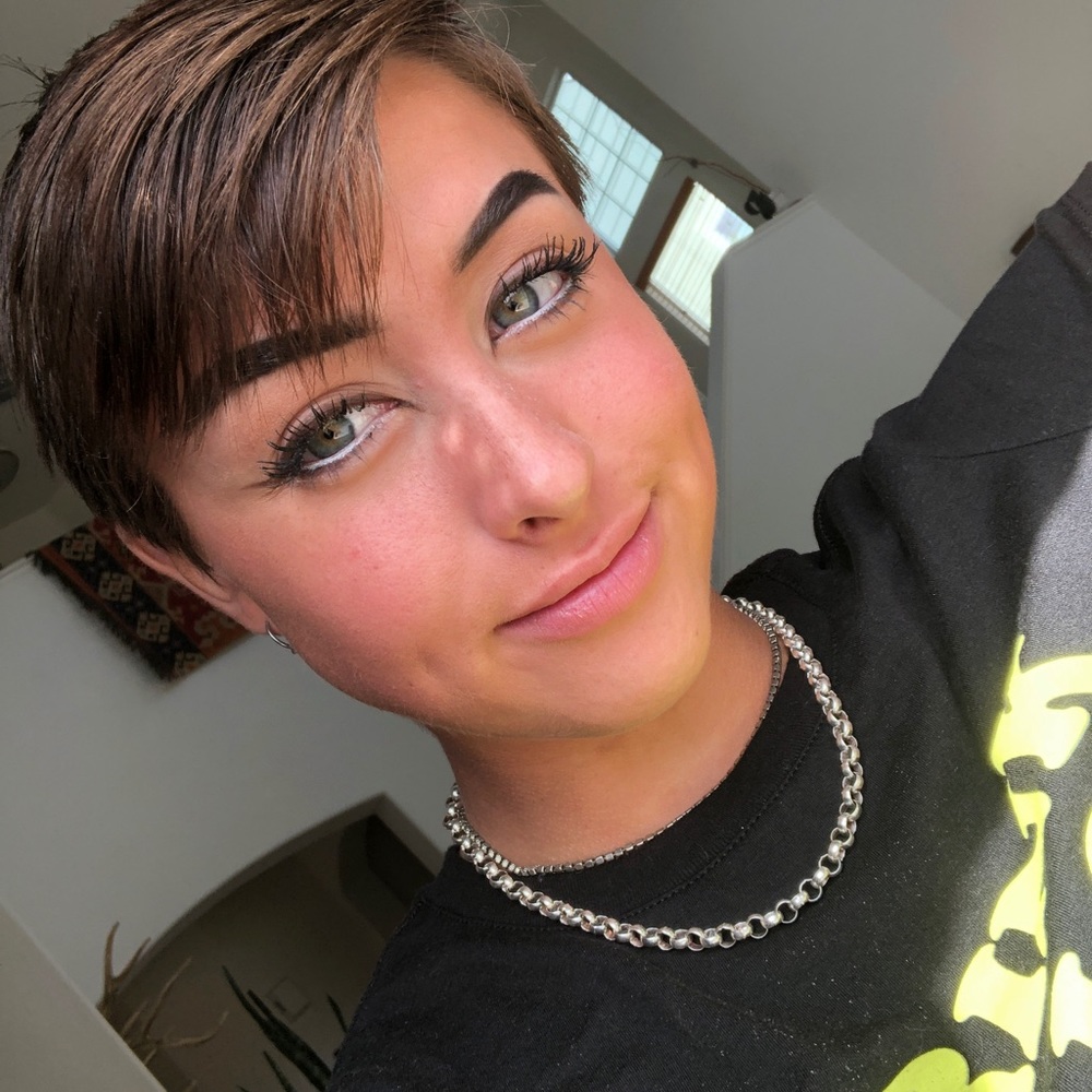 Meet your Posher, Cailin